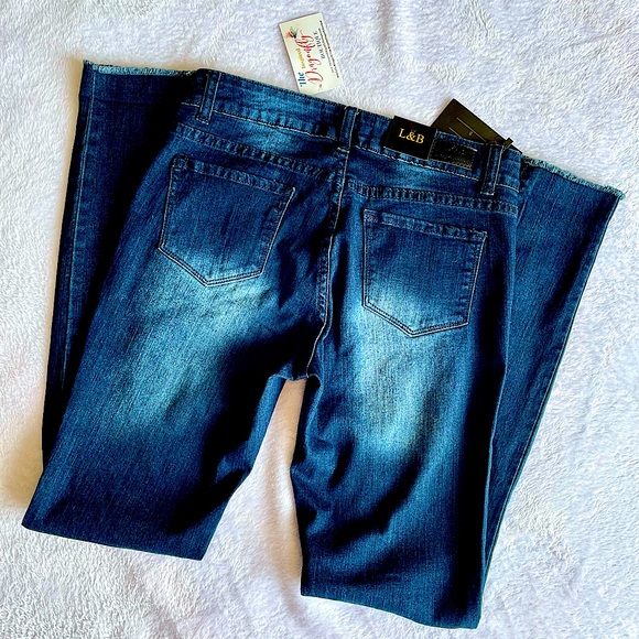 *NWT* L&B, “Lucky & Blessed” Dark Wash, Distressed Knee Skinny Jeans - Picture 6 of 8